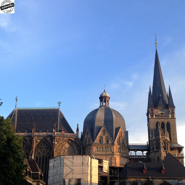 Lenda da Catedral de Aachen