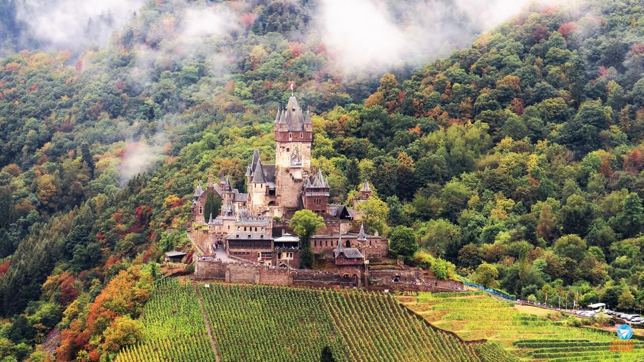 Reichsburg 5 Castelos de contos de fadas para conhecer na Alemanha