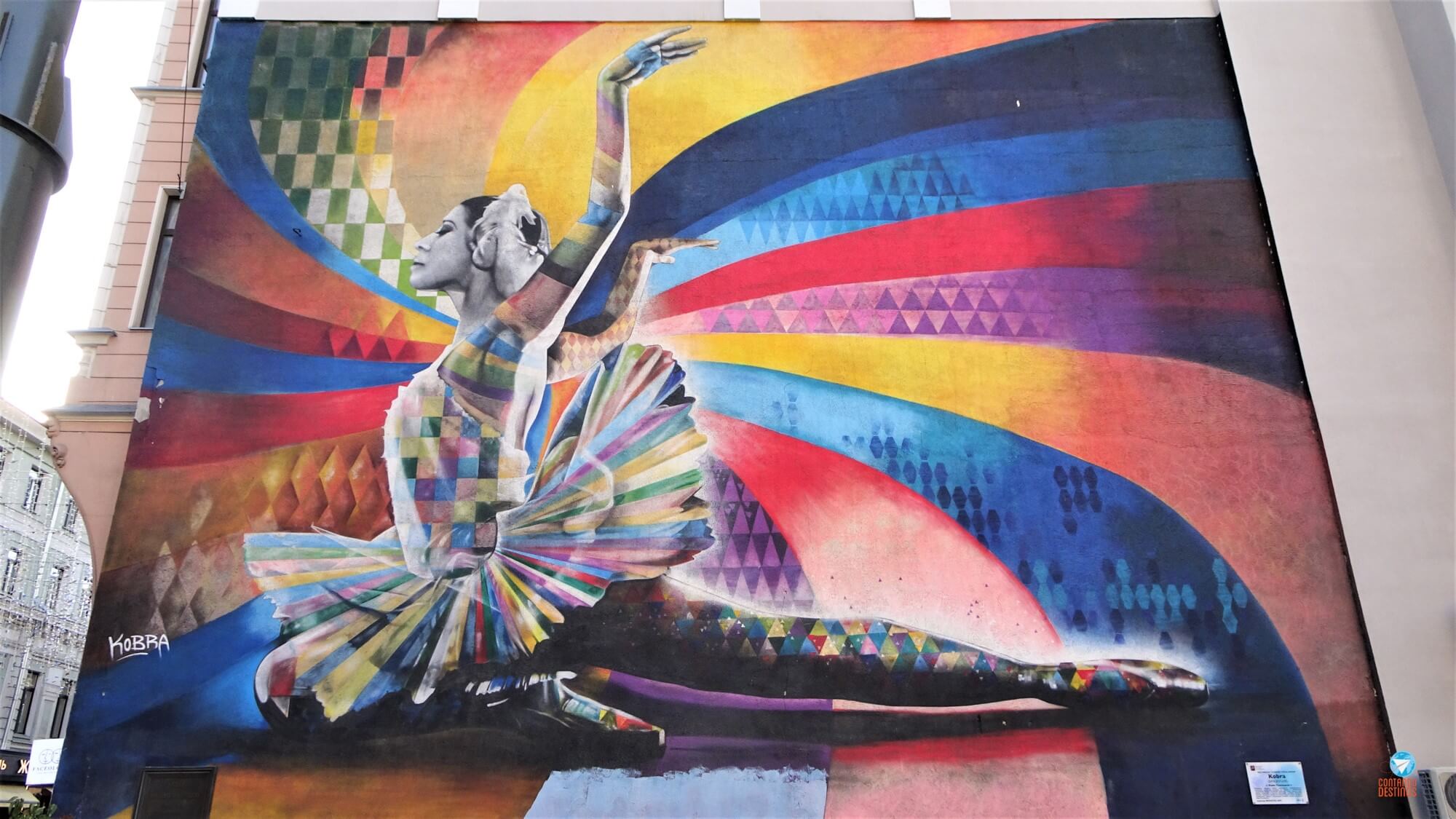 Mural A bailarina de Eduardo Kobra em Moscou