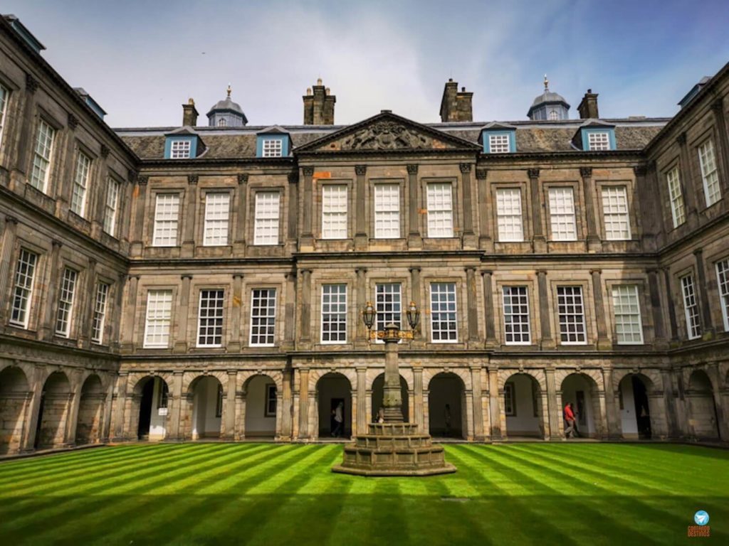 Palácio de Holyrood Edimburgo