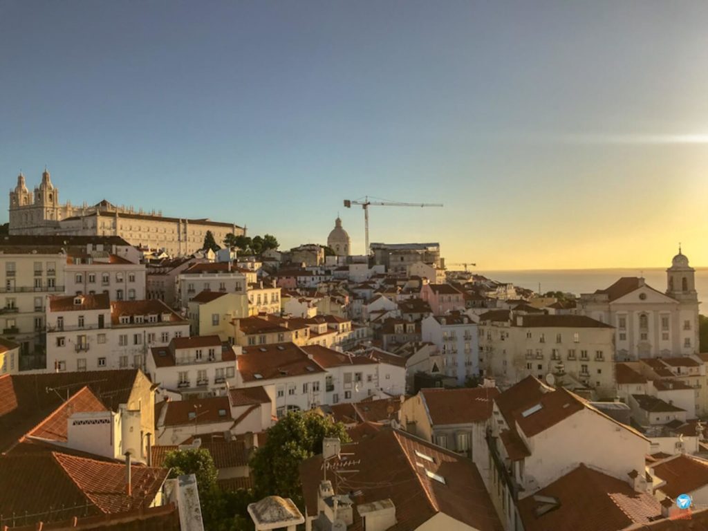 Miradouro Portas do Sol em Lisboa, Portugal - roteiro de 15 dias em Portugal