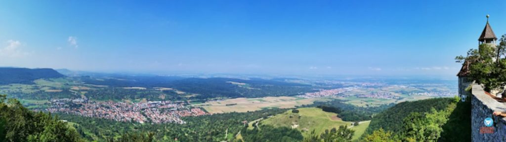 Vista do Burg Teck, castelo na Alemanha