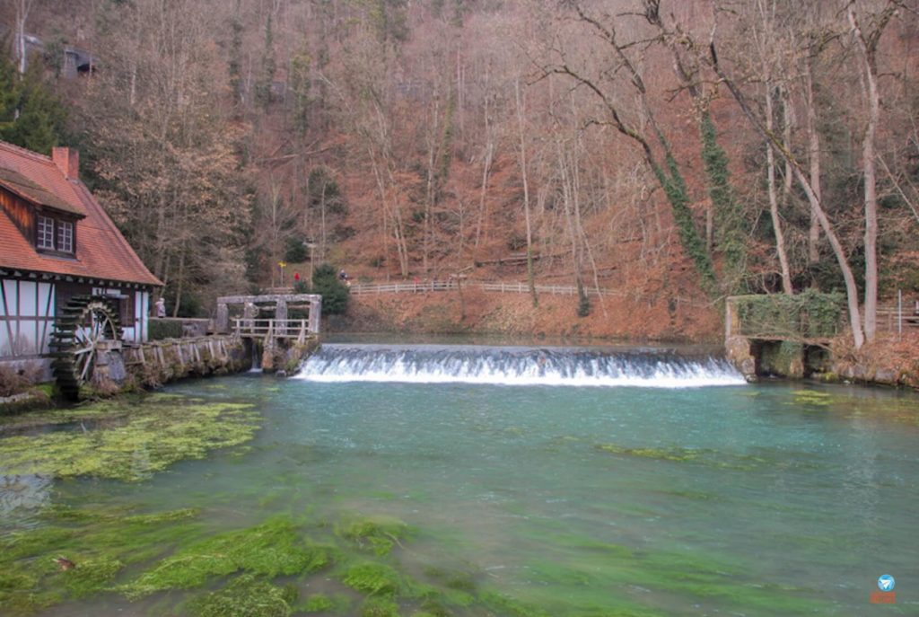 lago Blautopf no inverno - Alemanha